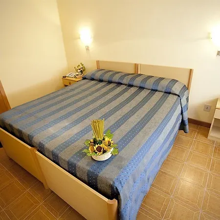 Moderna 3* Parme